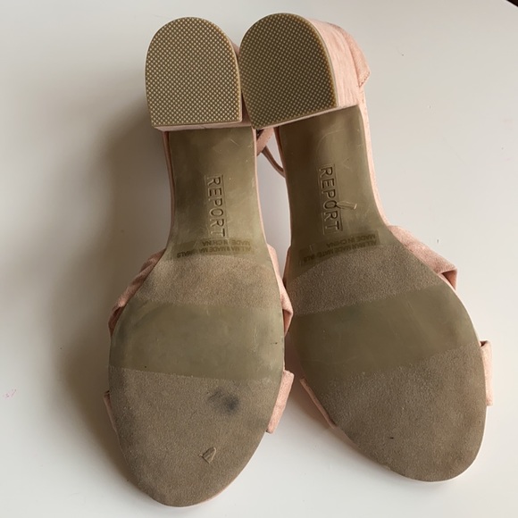 ⭐️3/$15 Report pink vegan suede block heel sandals - Picture 5 of 8